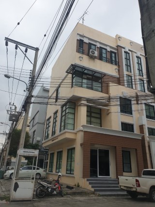 ช่างทาสี กทม