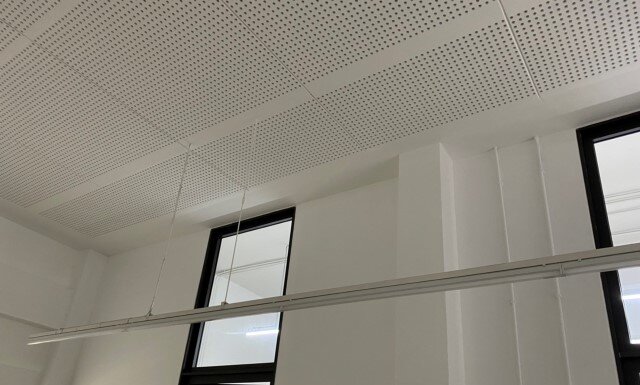 ตัวอย่าง ทาสีห้อง สีขาว ทั้งฝ้าและผนัง !! ช่างเสือนำทีม room white color