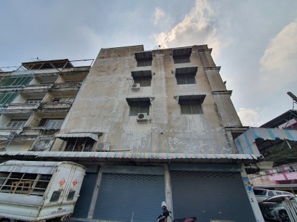 น้ำซึมเข้าผนัง 2