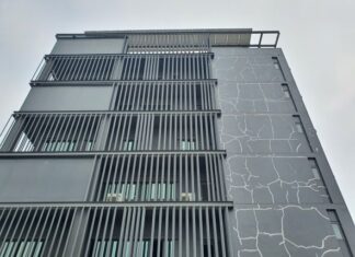 รอยร้าวผนังอาคารสูง แก้อย่างไรถึงเอาอยู่ !!