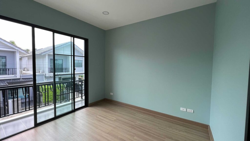 ทาสีภายในบ้านเดี่ยว บริทาเนีย